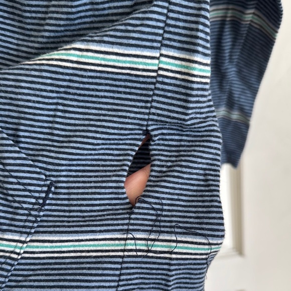 Oakley Blue and White Casual Hoodie Sweatshirt / A31 - Picture 3 of 4